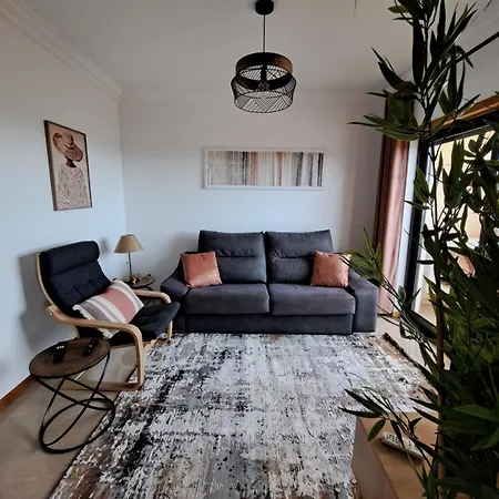 Lovely 1bdr Penthouse With Sea View - * 알부페이라